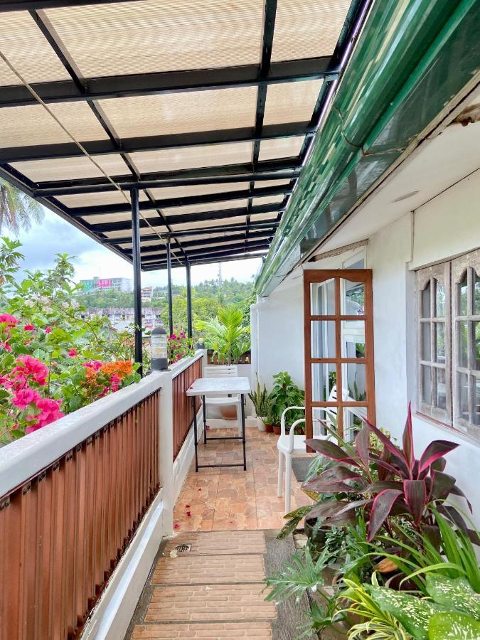 Balai Tinay Guesthouse Легазпи Екстериор снимка