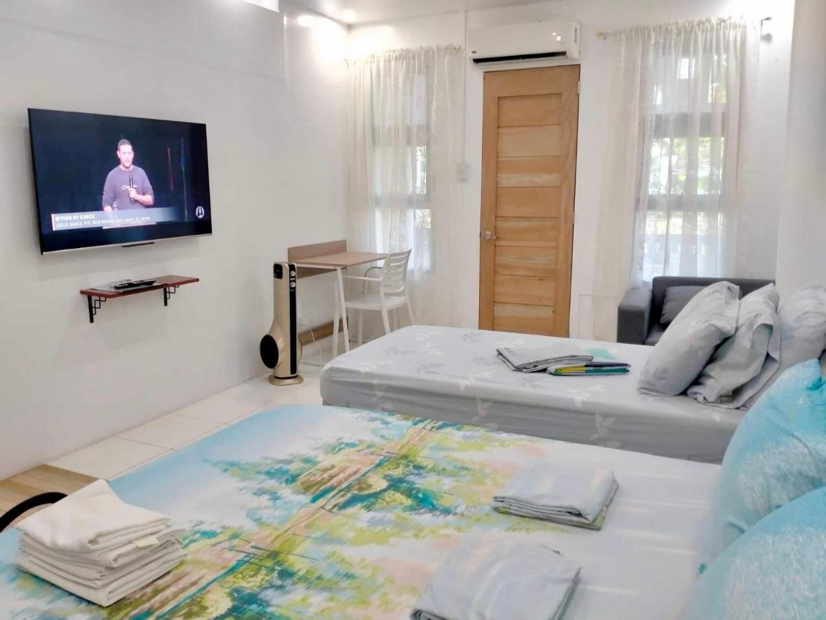 Balai Tinay Guesthouse Легазпи Стая снимка