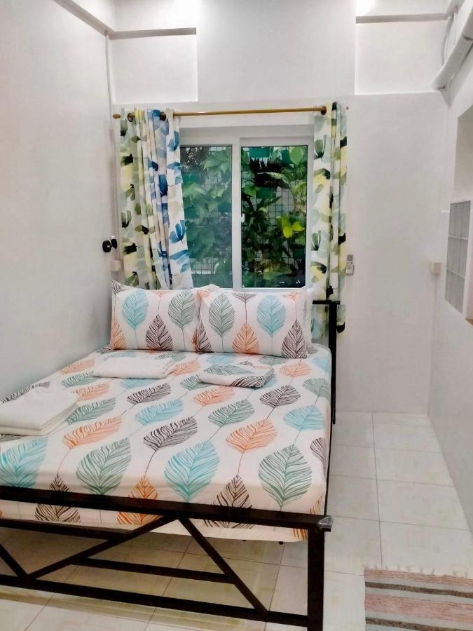 Balai Tinay Guesthouse Легазпи Стая снимка