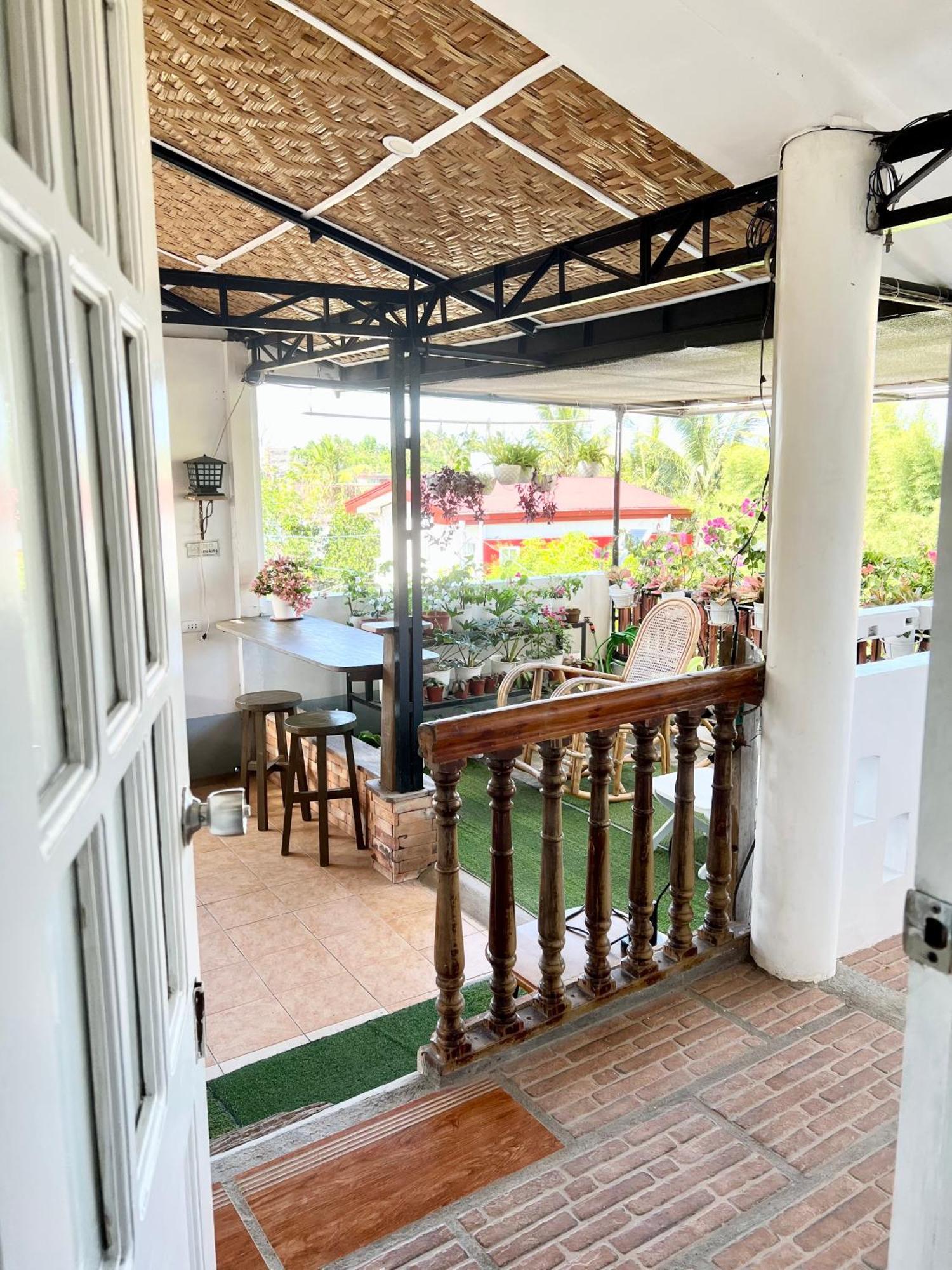 Balai Tinay Guesthouse Легазпи Стая снимка